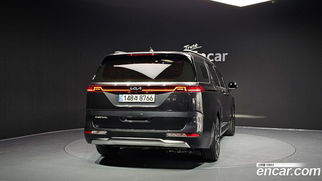 Kia Carnival 9-Seater Signature, 2023