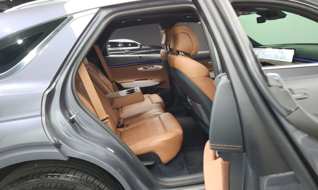 Genesis GV70 2.5T Gasoline AWD, 2025