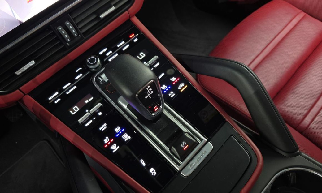 Porsche Cayenne 3.0 PLATINUM EDITION, 2023