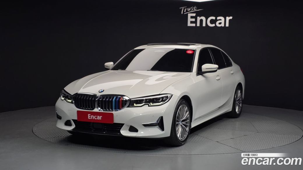 BMW 3-Series 320d Luxury, 2022