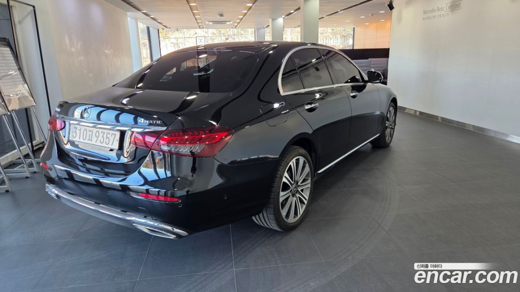 Mercedes-Benz E-Class E350 4MATIC Exclusive, 2023