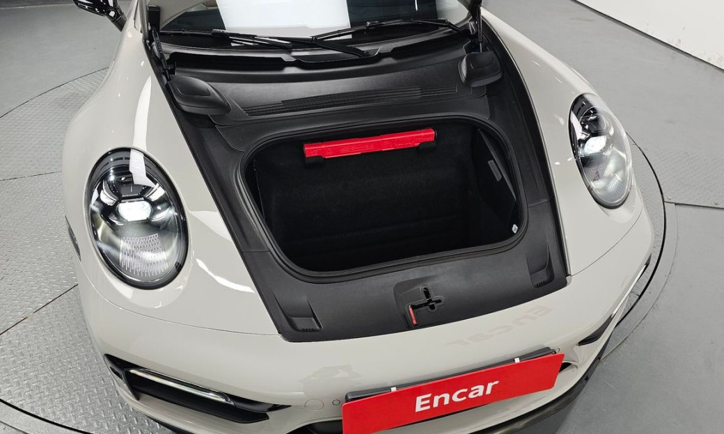 Porsche 911 Carrera 4 GTS Cabriolet, 2023