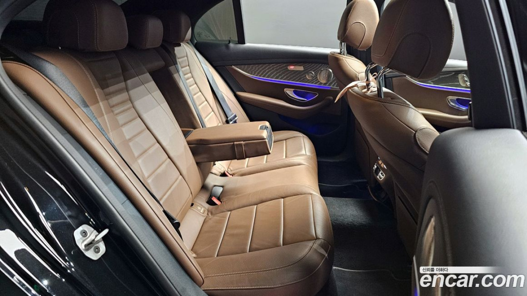 Mercedes-Benz E-Class E350 4MATIC Avantgarde, 2022
