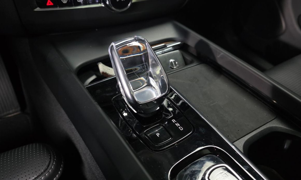 Volvo XC60 B5 Ultimate Bright, 2023