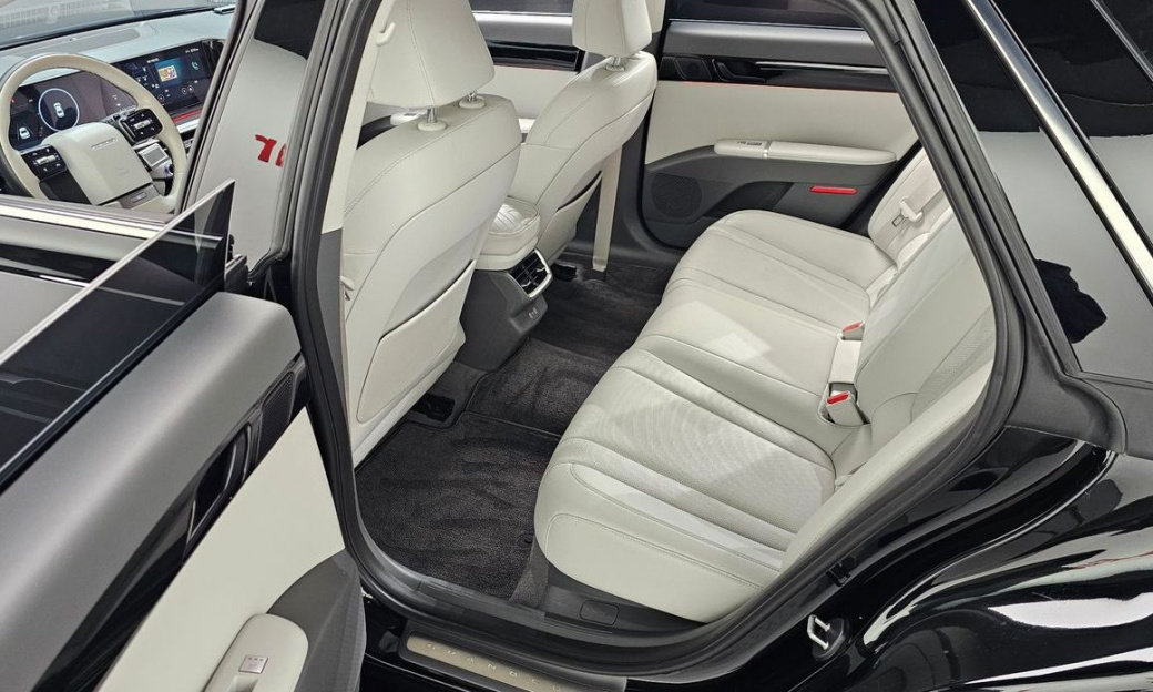 Hyundai Grandeur 2,5 Gasoline 2WD, 2025