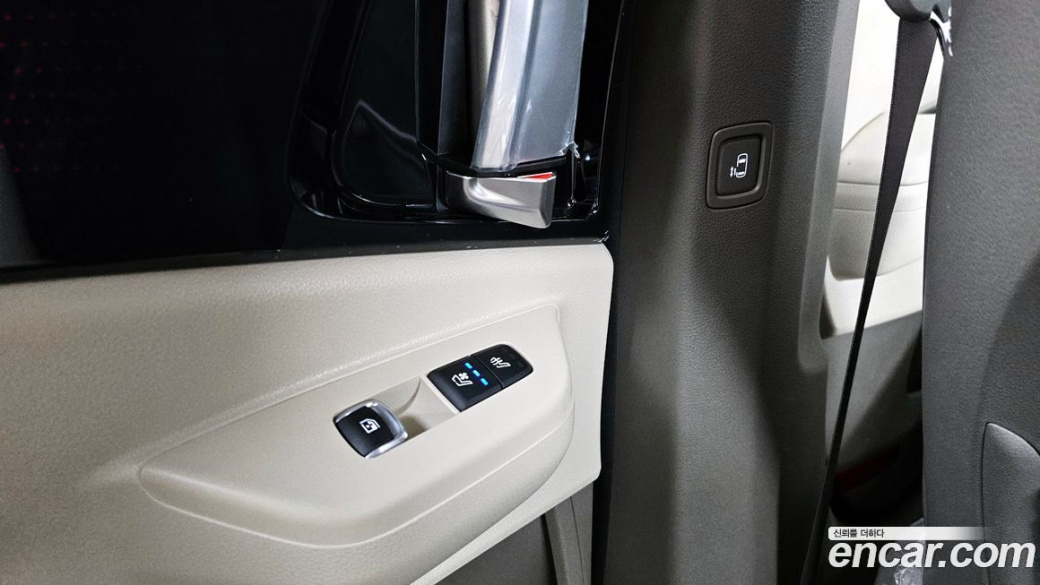 Kia Carnival 9-Seater Hi Limousine, 2025