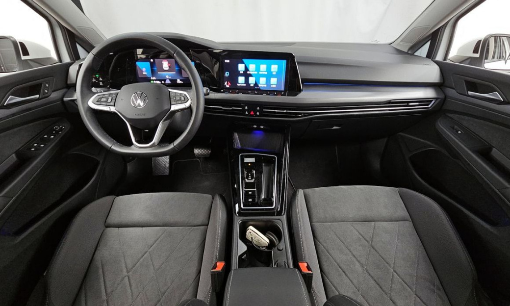 Volkswagen Golf 2.0 TDI Prestige, 2024