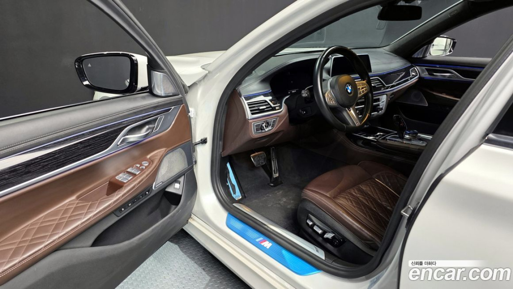 BMW 7-Series 740Li xDrive M Sport Package, 2022