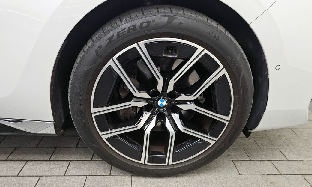 BMW 7-Series 740i sDrive M Sport, 2023
