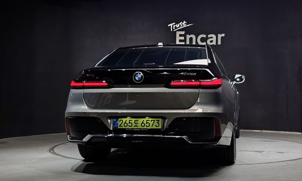 BMW 7-Series 740d xDrive M Sport, 2025