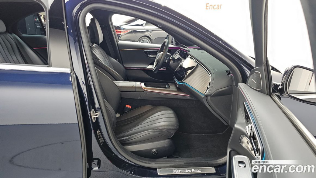 Mercedes-Benz E-Class E300 4MATIC Exclusive, 2024