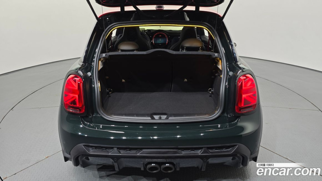 Mini Cooper JCW, 2024