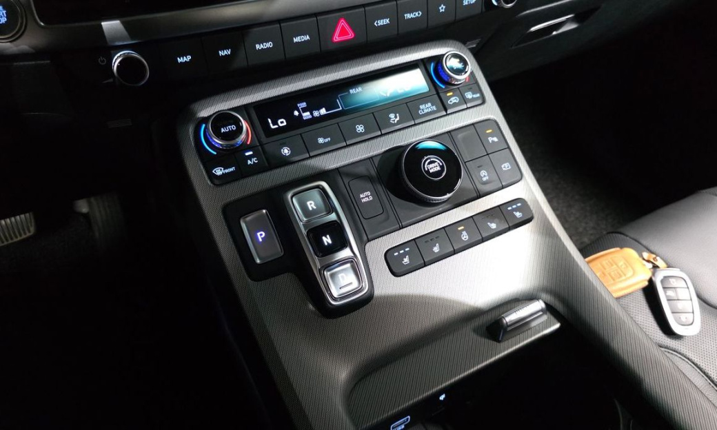 Hyundai Palisade Diesel 2.2 2WD, 2024