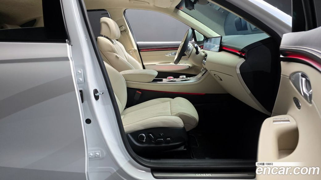 Genesis GV70 2.5T Gasoline 2WD, 2026