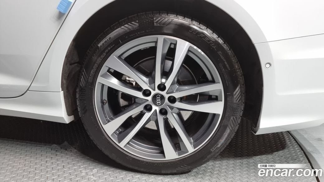 Audi A6 45 TFSI Quattro Premium, 2022