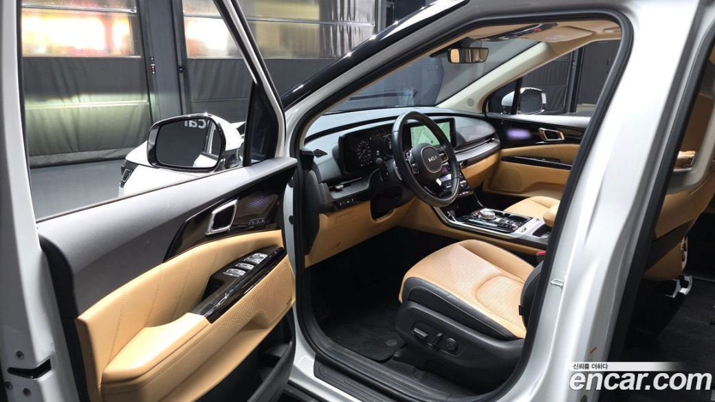 Kia Carnival 9-Seater Signature, 2023