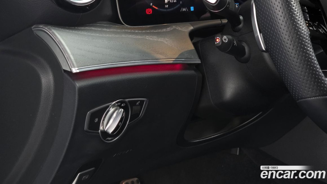 Mercedes-Benz E-Class E350 4MATIC AMG Line, 2022
