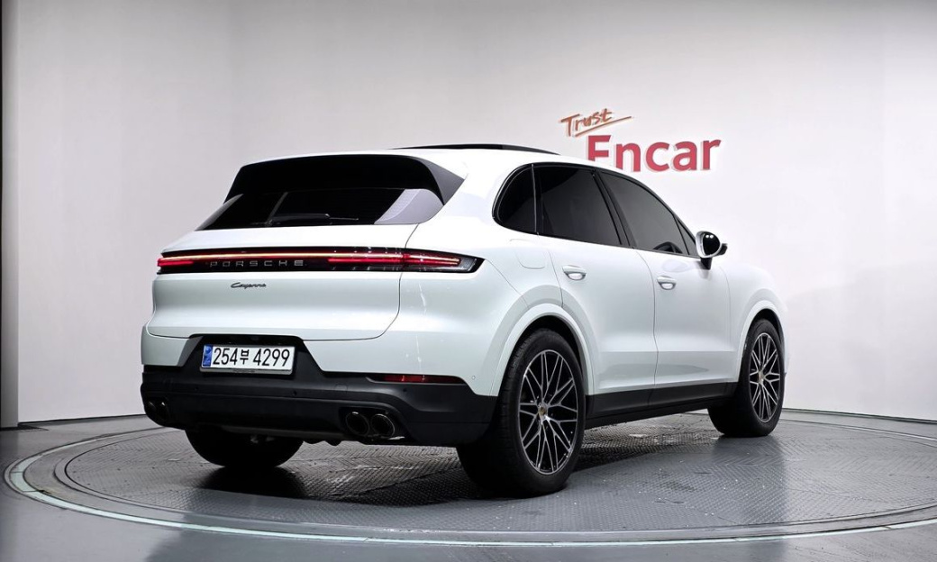 Porsche Cayenne 3.0, 2024