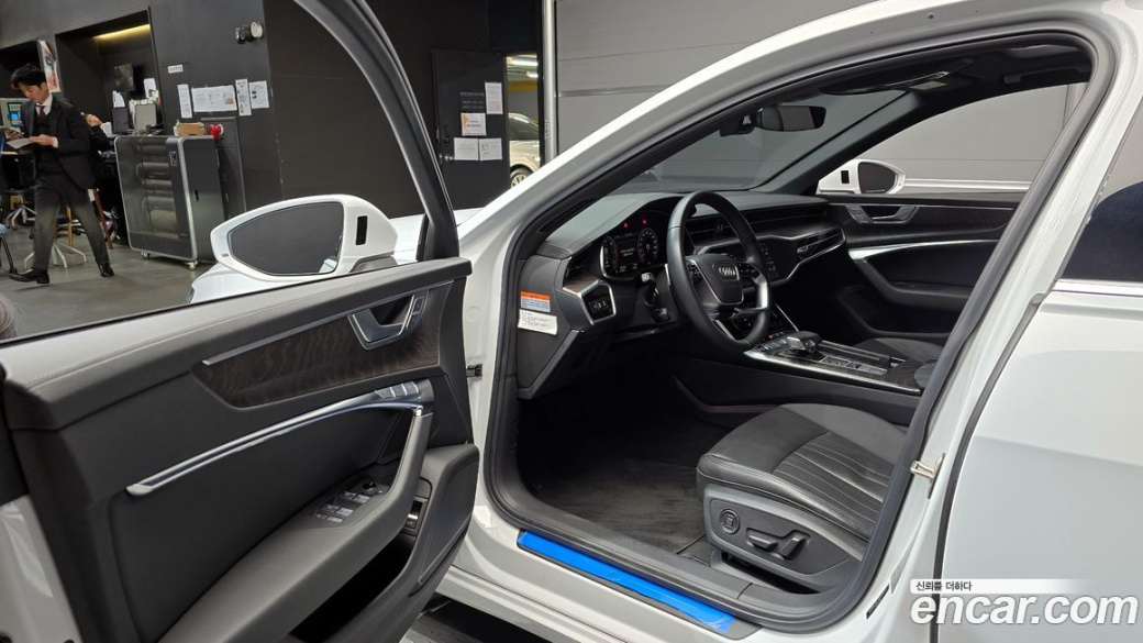 Audi A6 40 TDI Premium, 2023