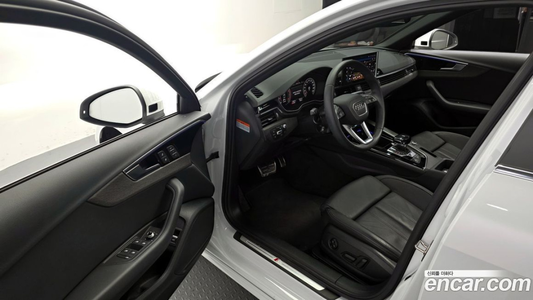 Audi A4 40 TFSI Premium, 2023