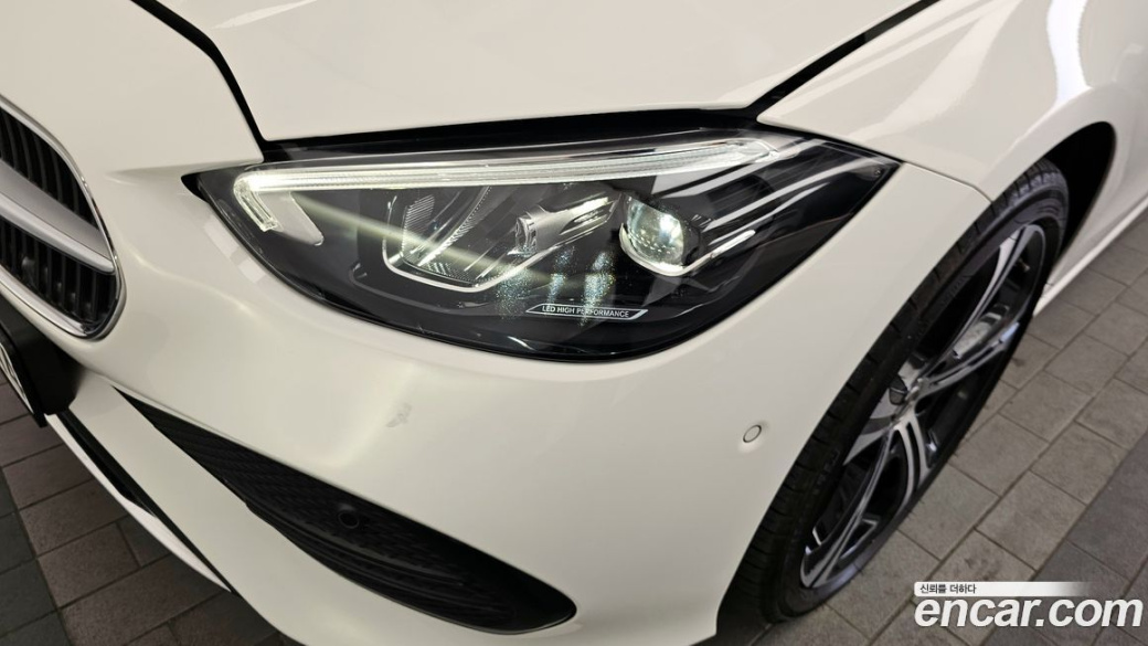 Mercedes-Benz C-Class C300 4MATIC Avantgarde, 2023