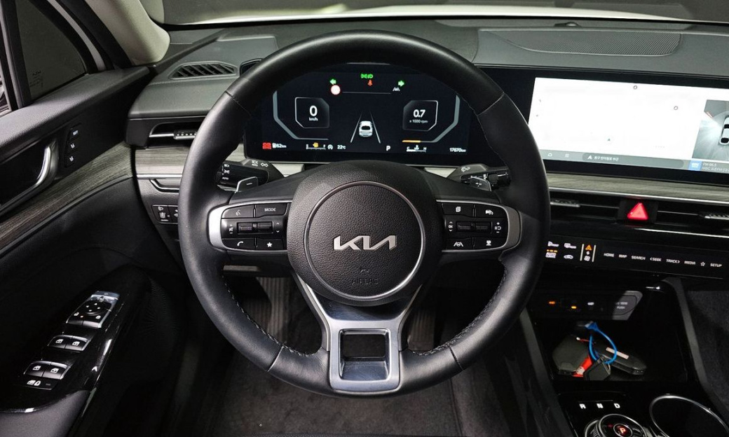 Kia K5 2.0, 2025