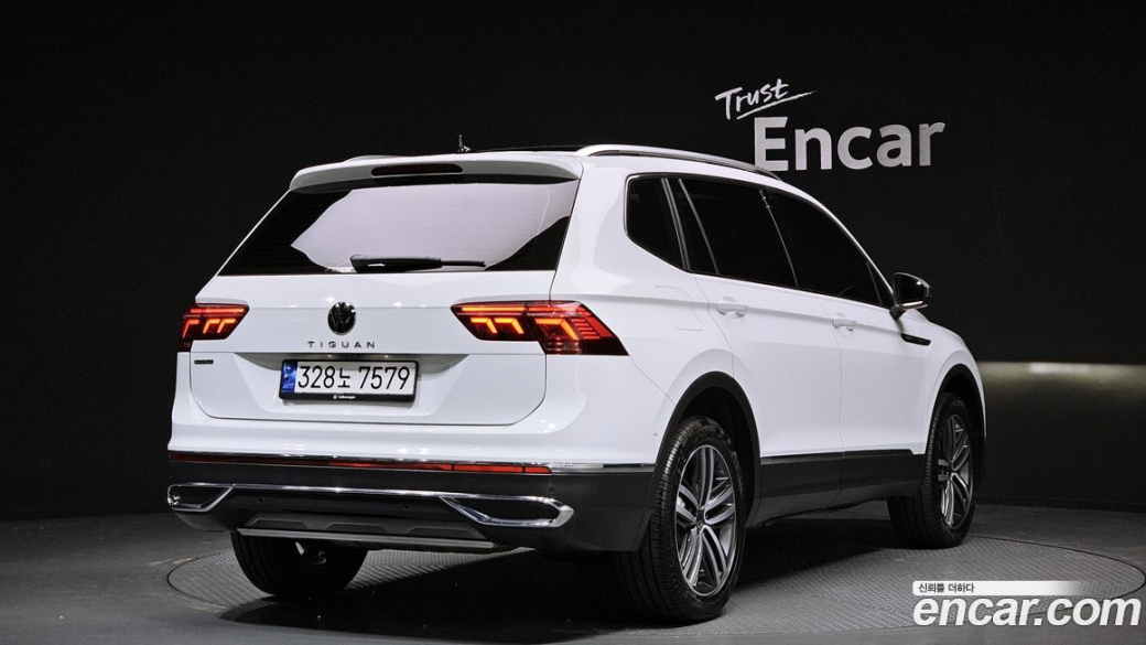Volkswagen Tiguan 2.0 TSI Prestige, 2023