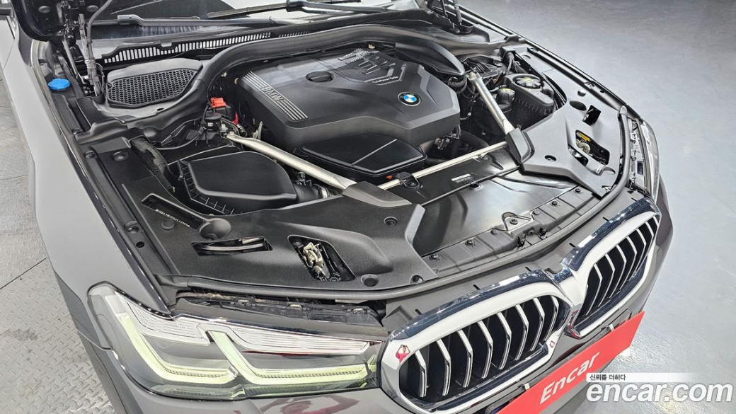BMW 5-Series 530i xDrive M Sport Package, 2022