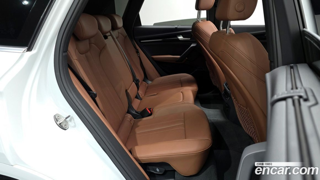 Audi Q5 45 TFSI Quattro Premium, 2024