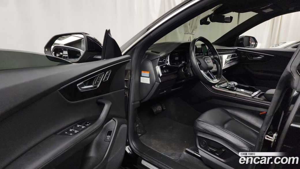 Audi Q8 45 TDI Quattro Premium, 2022
