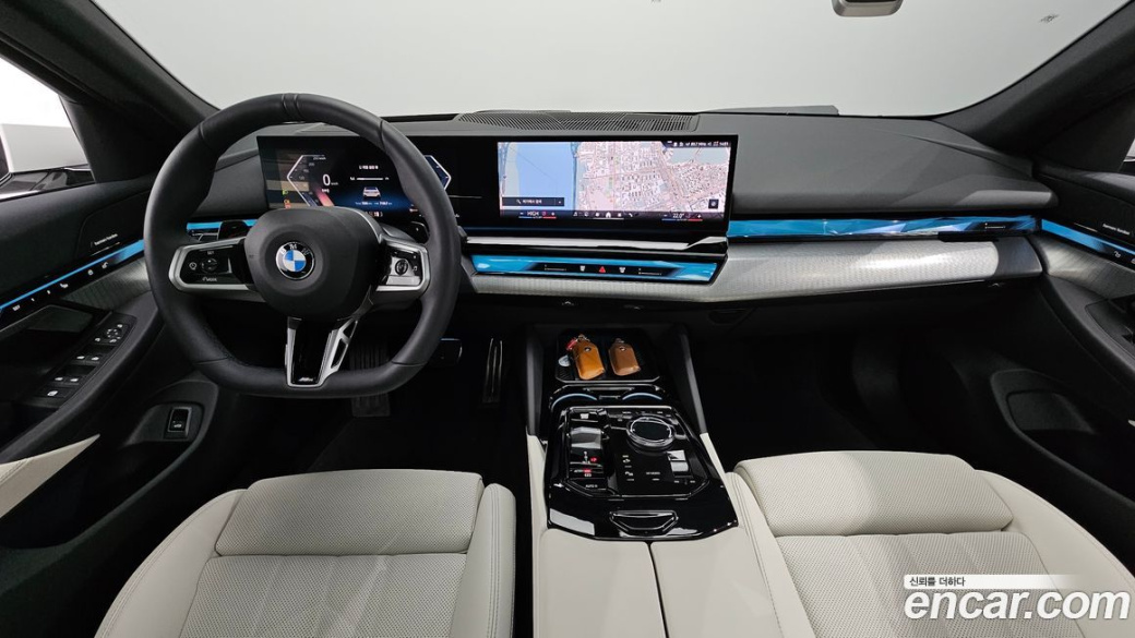 BMW 5-Series 520i M Sport, 2025