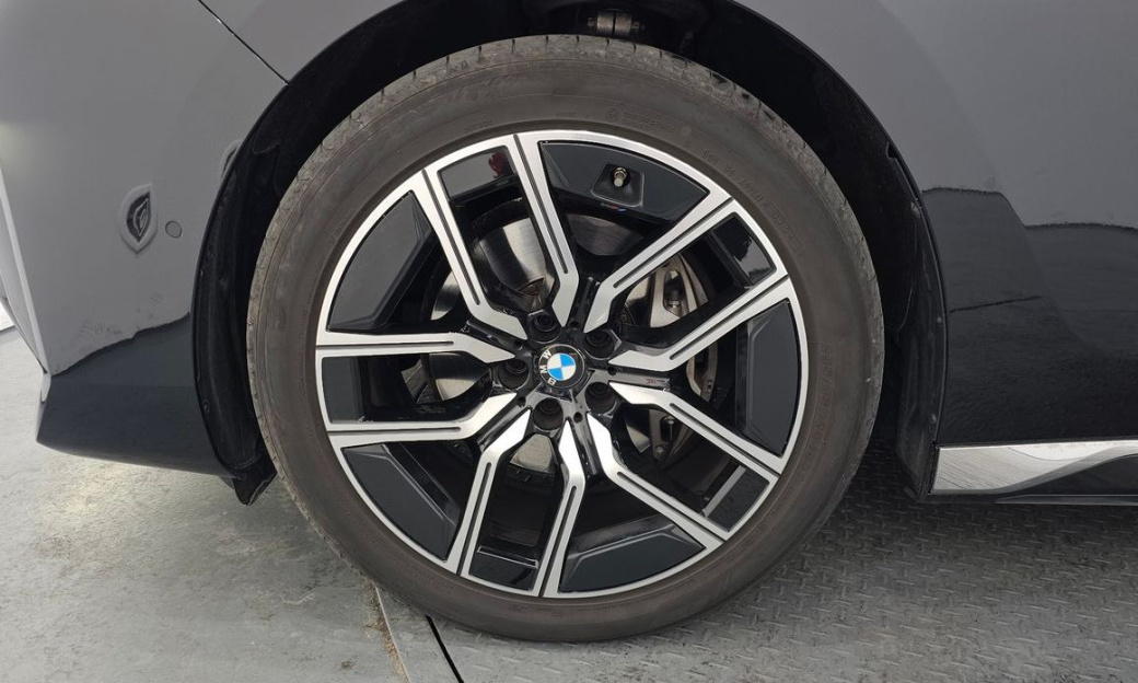 BMW 7-Series 740d xDrive M Sport, 2025