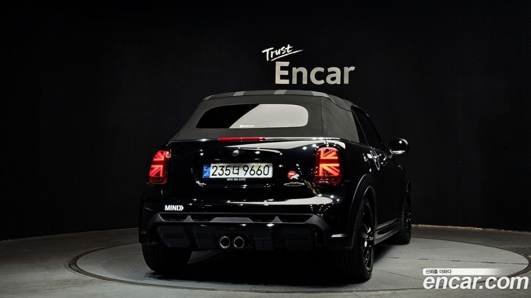 Mini Cooper Convertible JCW, 2023