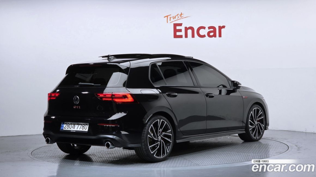 Volkswagen Golf 2.0 GTI, 2024