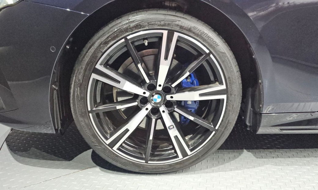 BMW 5-Series 530i xDrive M Sport, 2025