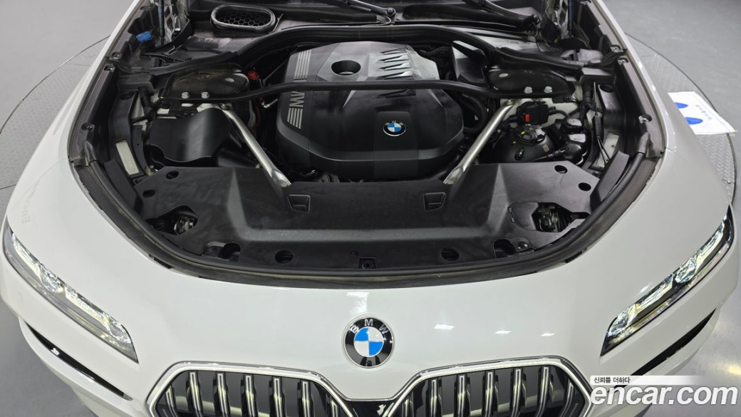 BMW 7-Series 740i sDrive Design Pure Excellence, 2023