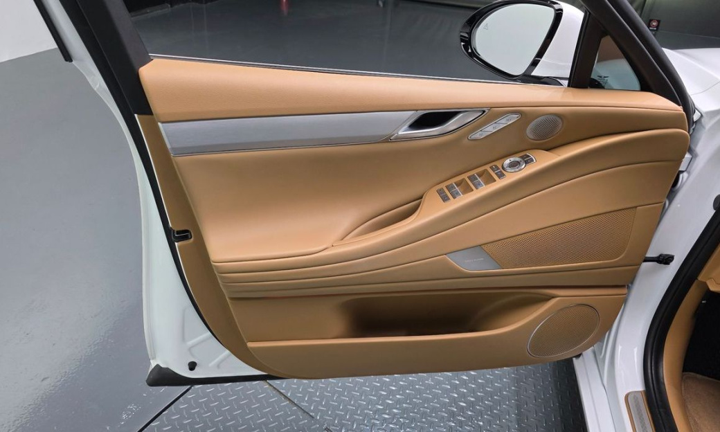 Genesis G80 Gasoline 2.5 Turbo 2WD, 2025