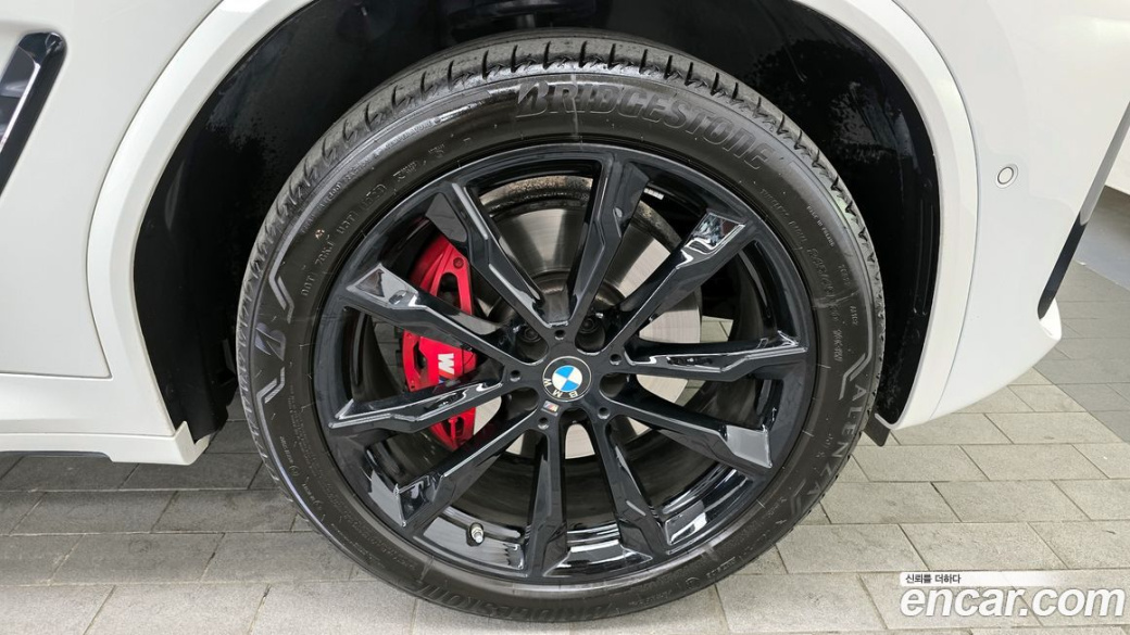 BMW X4 xDrive20i M Sports Pro, 2025