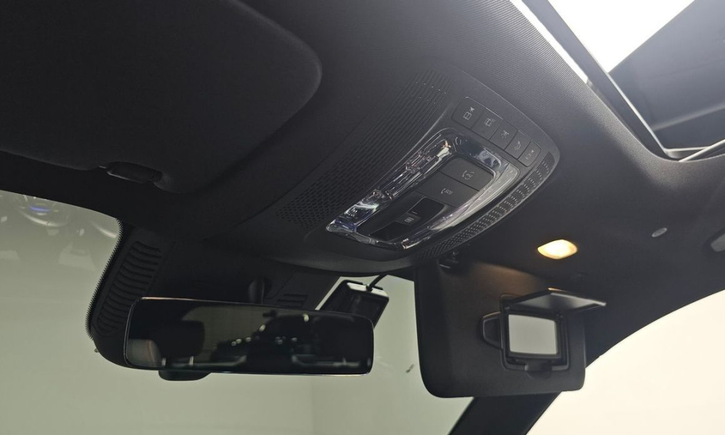 Mercedes-Benz GLB-Class GLB250 4MATIC, 2025
