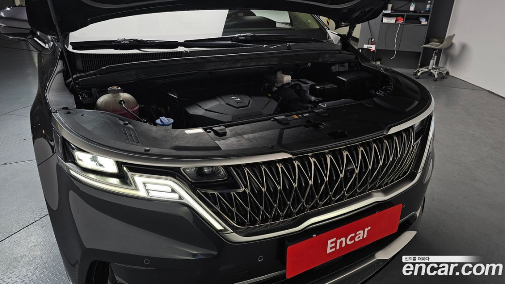 Kia Carnival 9-Seater Signature, 2023