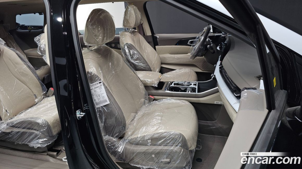 Kia Carnival 9-Seater Signature, 2025