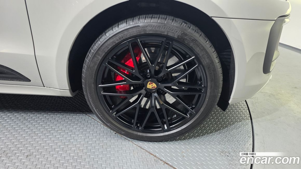 Porsche Macan 2.9 GTS, 2023