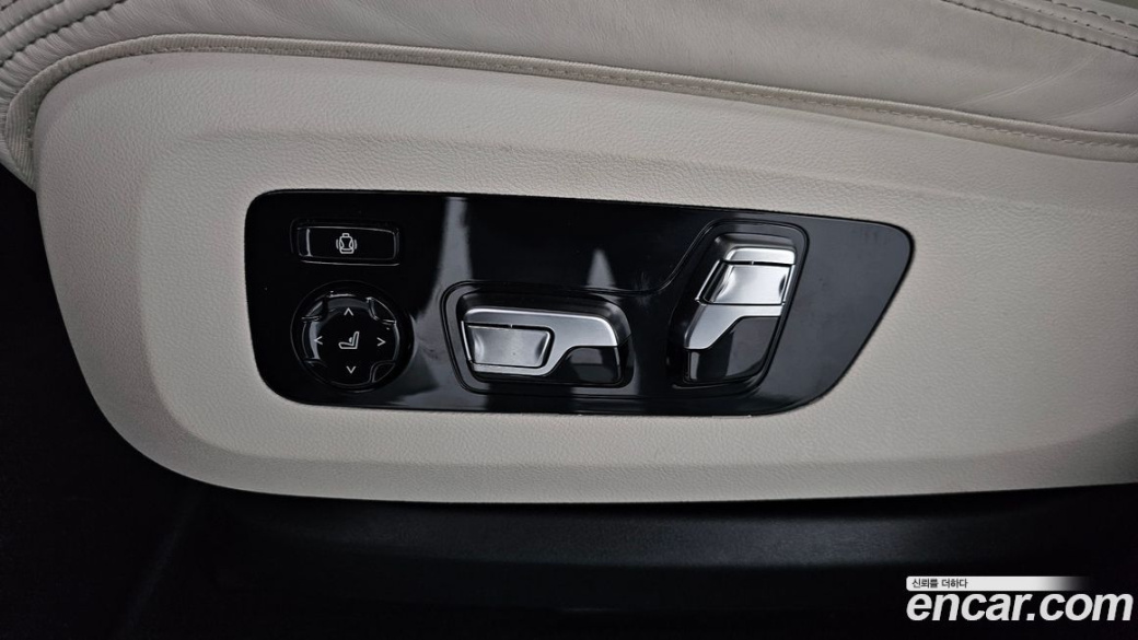 BMW X7 xDrive 40i Design Pure Excellence 7-Seater, 2025