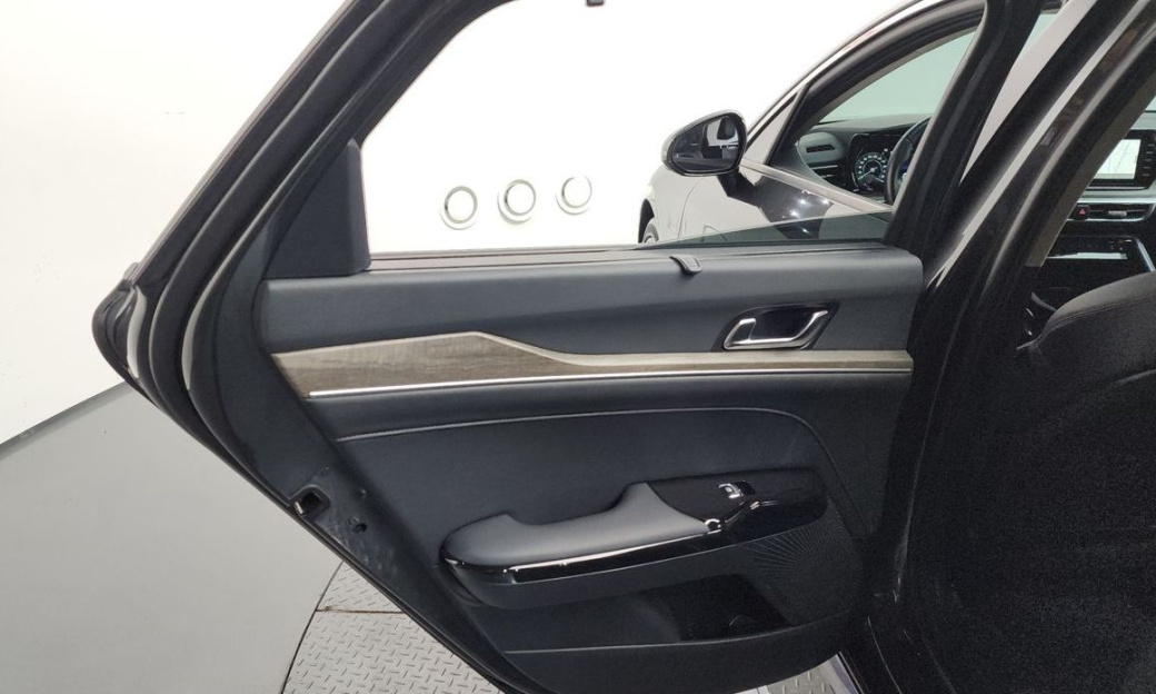 Kia K5 2.0, 2023