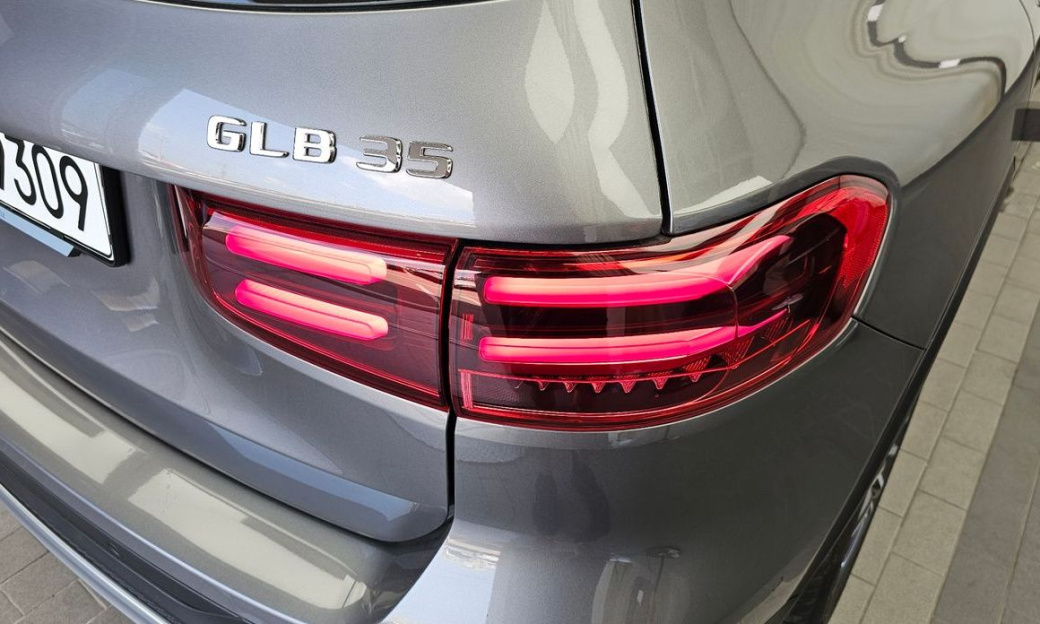 Mercedes-Benz GLB-Class AMG GLB35 4MATIC, 2025