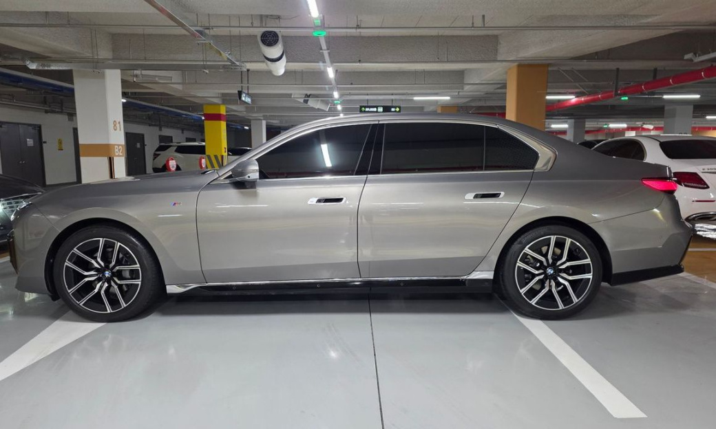 BMW 7-Series 740d xDrive M Sport, 2025