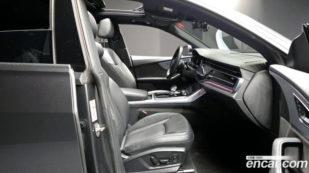 Audi Q8 45 TDI Quattro Premium, 2021
