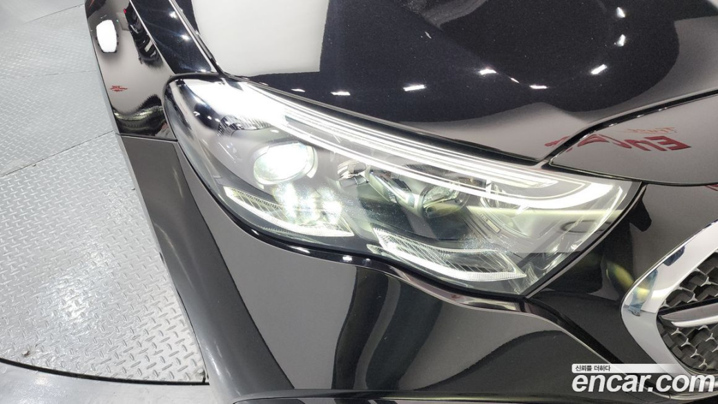 Mercedes-Benz E-Class E300 4MATIC AMG Line, 2024