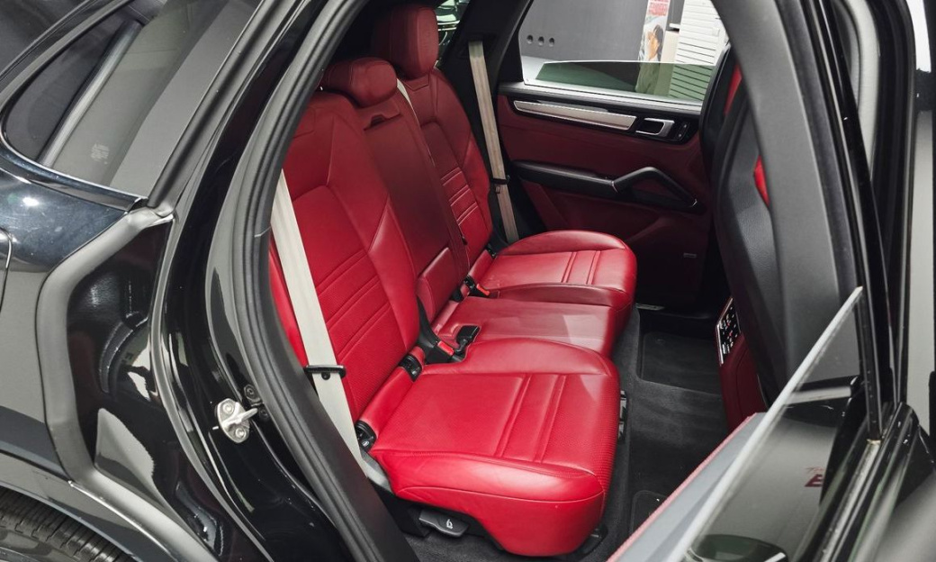 Porsche Cayenne 3.0 PLATINUM EDITION, 2023