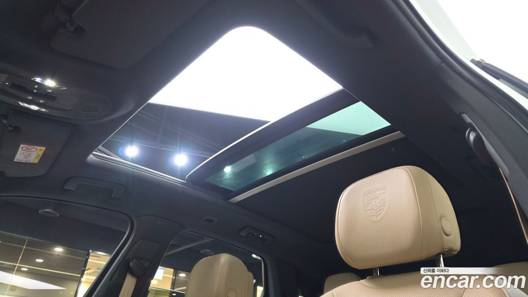 Porsche Cayenne 3.0, 2024